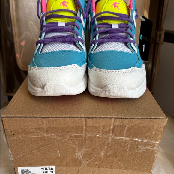 AND1 BB Multi color sneaker ,youth size 1 , BNWT in box - Picture 3 of 9